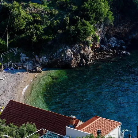 Indy's Beach Apartments-two Bedroom With Balcony And Sea View Apartmán *