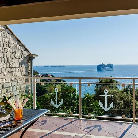 Indy's Beach Apartments-two Bedroom With Balcony And Sea View Apartmán Dubrovník